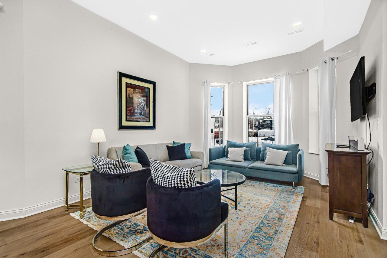 Апартаменти Modern 4Br Just A Block From Cta Pink Line With Pool Table Free Parking Чикаго Екстер'єр фото